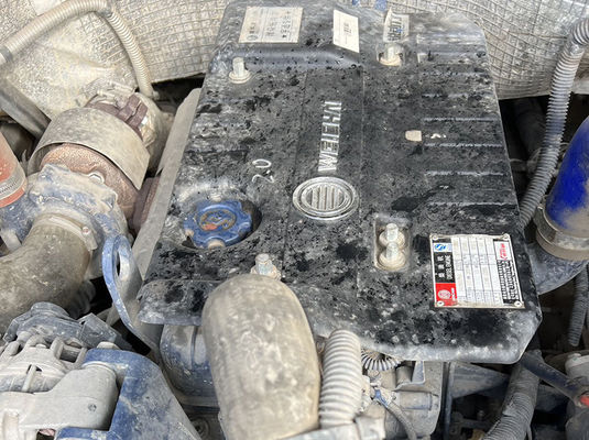 Xe buýt trường học 52 chỗ ngồi được sử dụng để vận chuyển học sinh