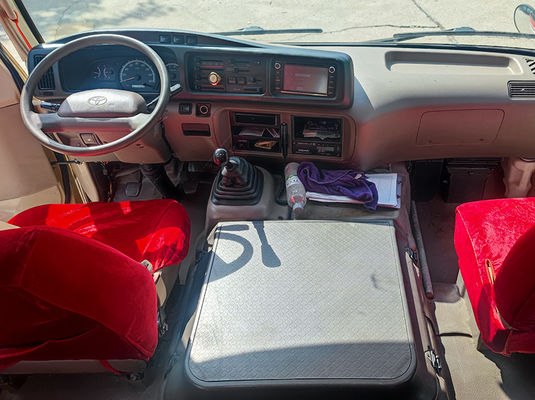 23 chỗ ngồi xe buýt du lịch tay hai với hộp số tay