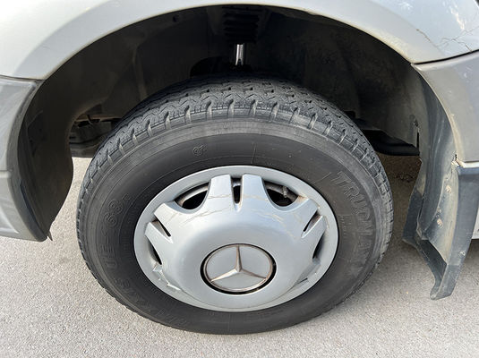 Benz 17 chỗ ngồi xe buýt tay thứ hai truyền động bằng tay loại xe tải hành khách cũ