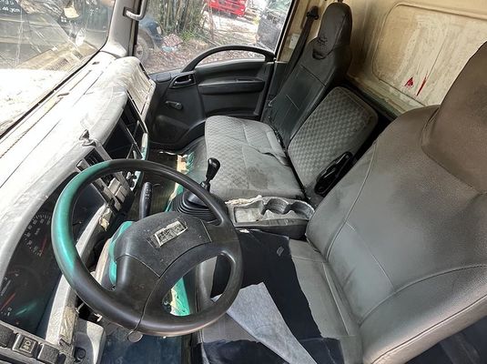 Isuzu xe tải cũ 600p ELF 4X2 xe tải hạng nhẹ 175hp động cơ diesel xe tải tải