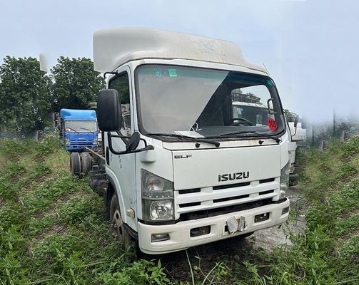 Xe tải cũ Isuzu ELF 600p Xe tải hàng hóa 4KH1 Động cơ diesel và thân xe màu trắng