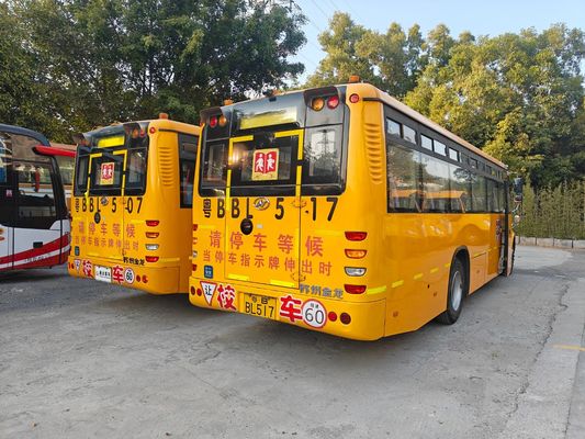 Giá xe buýt trường học màu vàng cho Trung Quốc