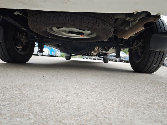Xe buýt mini 14 chỗ đã qua sử dụng chạy dầu diesel Jiangling Transit CN-4 Van với tốc độ tối đa 145km/h