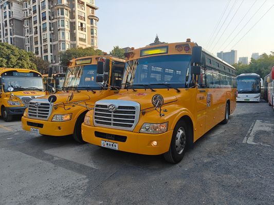 Xe tải trường học cũ với 56 chỗ ngồi chạy bằng nhiên liệu diesel tuyệt vời