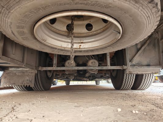 Xe tải trường học cũ với 56 chỗ ngồi chạy bằng nhiên liệu diesel tuyệt vời