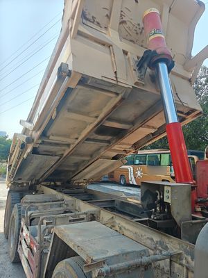 Xe ben Howo hai cầu màu vàng hai chỗ sản xuất năm 2019 (đã qua sử dụng)